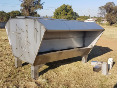 New Stainless Steel Feeders