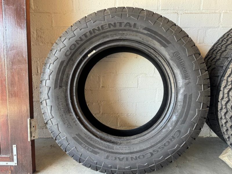 4x Goodyear 255/65R18 AT
