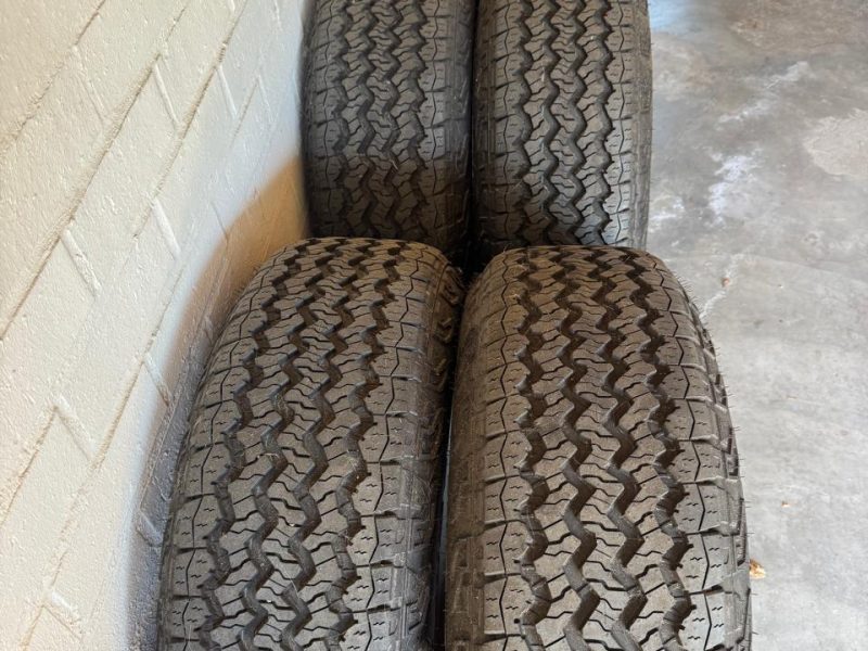 4x Goodyear 255/65R18 AT