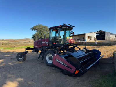 2015 MacDon Self Propelled Windrower