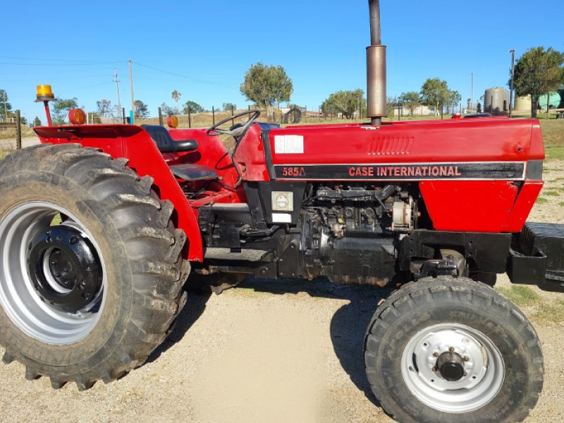 Case 585A Tractor