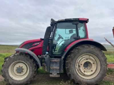 2019 Valtra N134 Hitech Tractor 9000