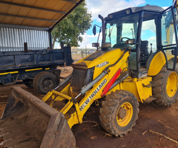 2010 New Holland B90B TLB