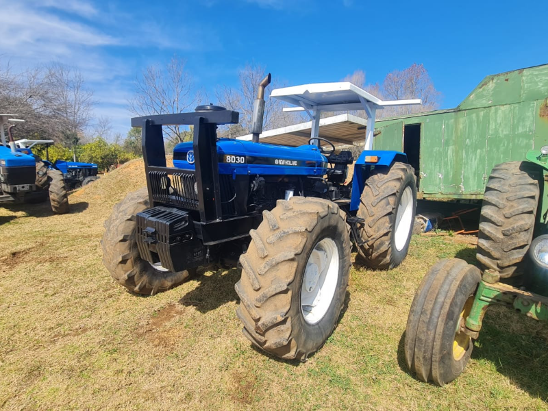 New Holland 8030